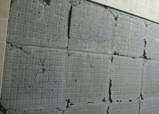 墙砖被打孔了怎么补救视频(墙砖被打孔了怎么补救视频教程)