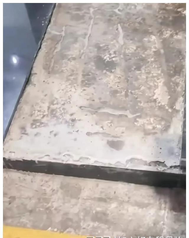 瓷砖坏了一小块怎么办(瓷砖坏了一小块怎么办视频)