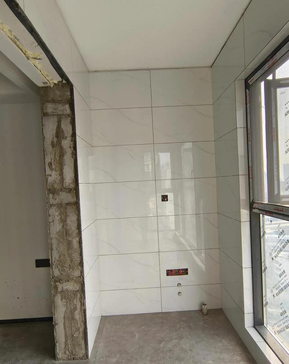 瓷砖脱落如何修补(瓷砖脱落如何修补图片)