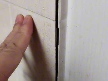 墙砖翘起来怎么办(墙砖翘起来怎么办视频)