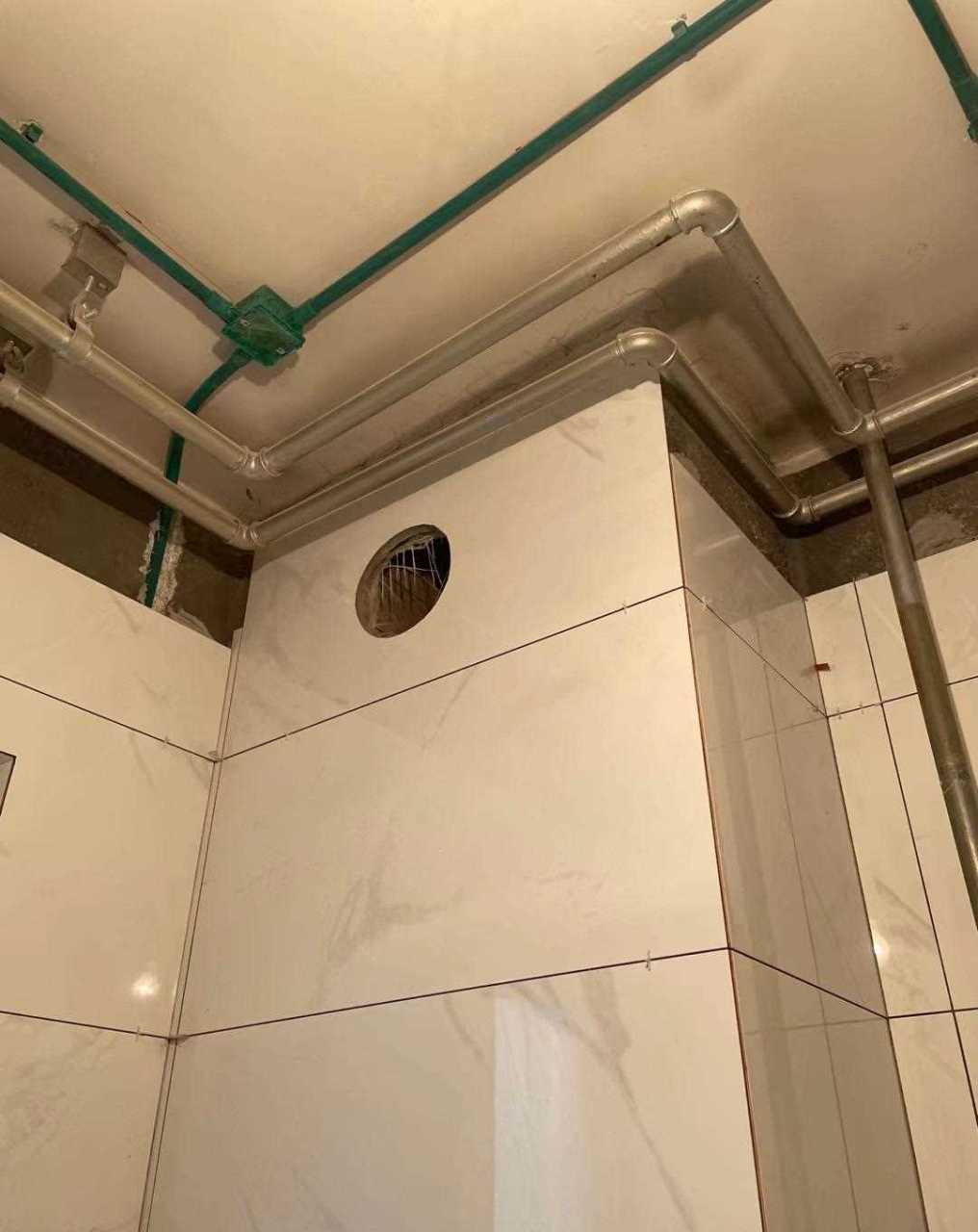 如何在砖墙上固定水管(如何在砖墙上固定水管图片)