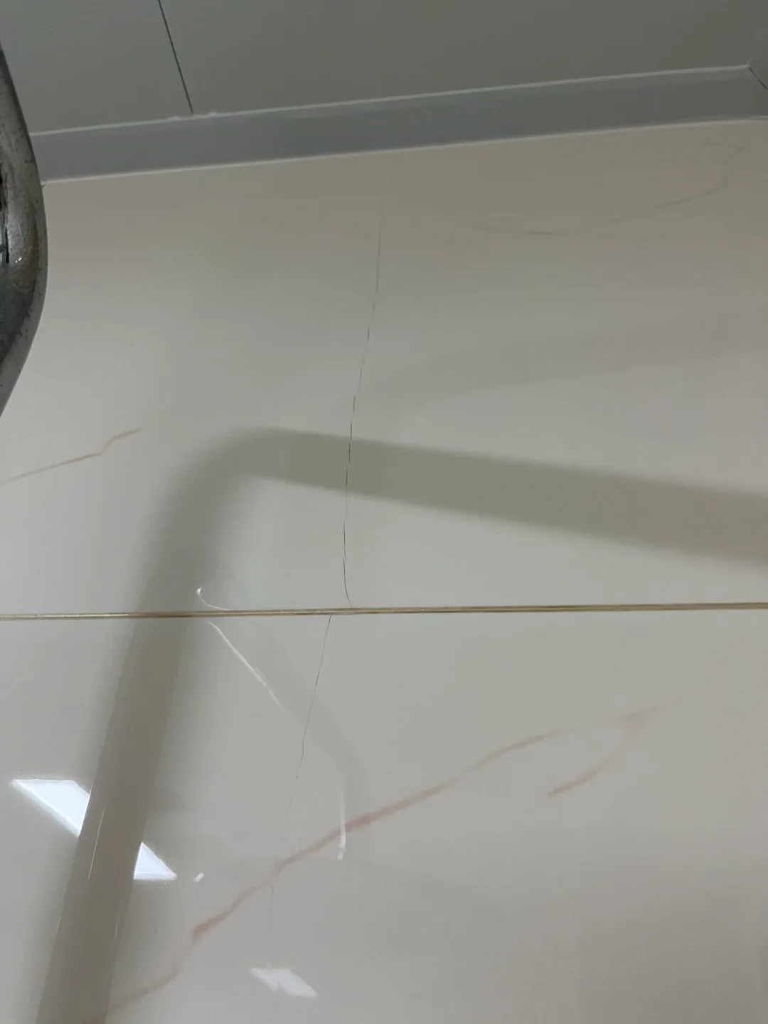 墙砖烂了一小块怎么办呢(墙壁瓷砖烂了一小块怎么办) 墙砖烂了一小块怎么办呢(墙壁瓷砖烂了一小块怎么办)